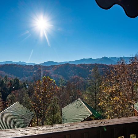 Spacious Smokies Cabin - Hot Tub With Mountain Views Gatlinburg Esterno foto